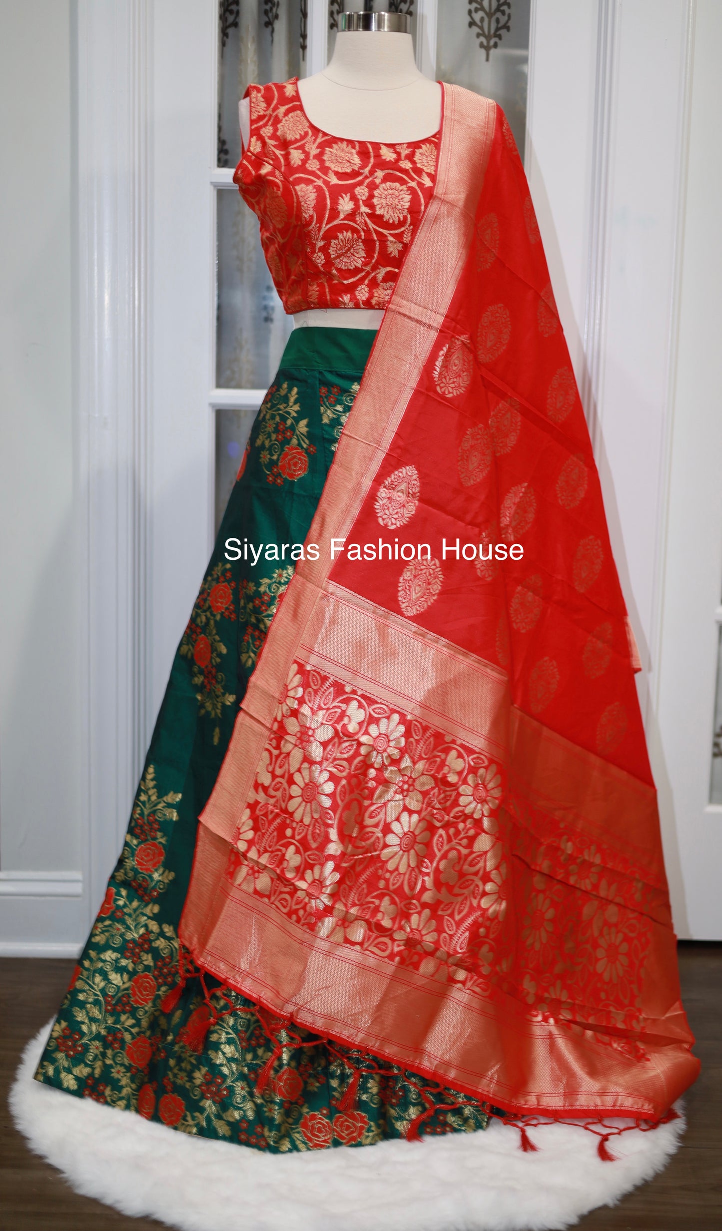 Banarasi Lehanga set with Dupatta and Stitched Blouse