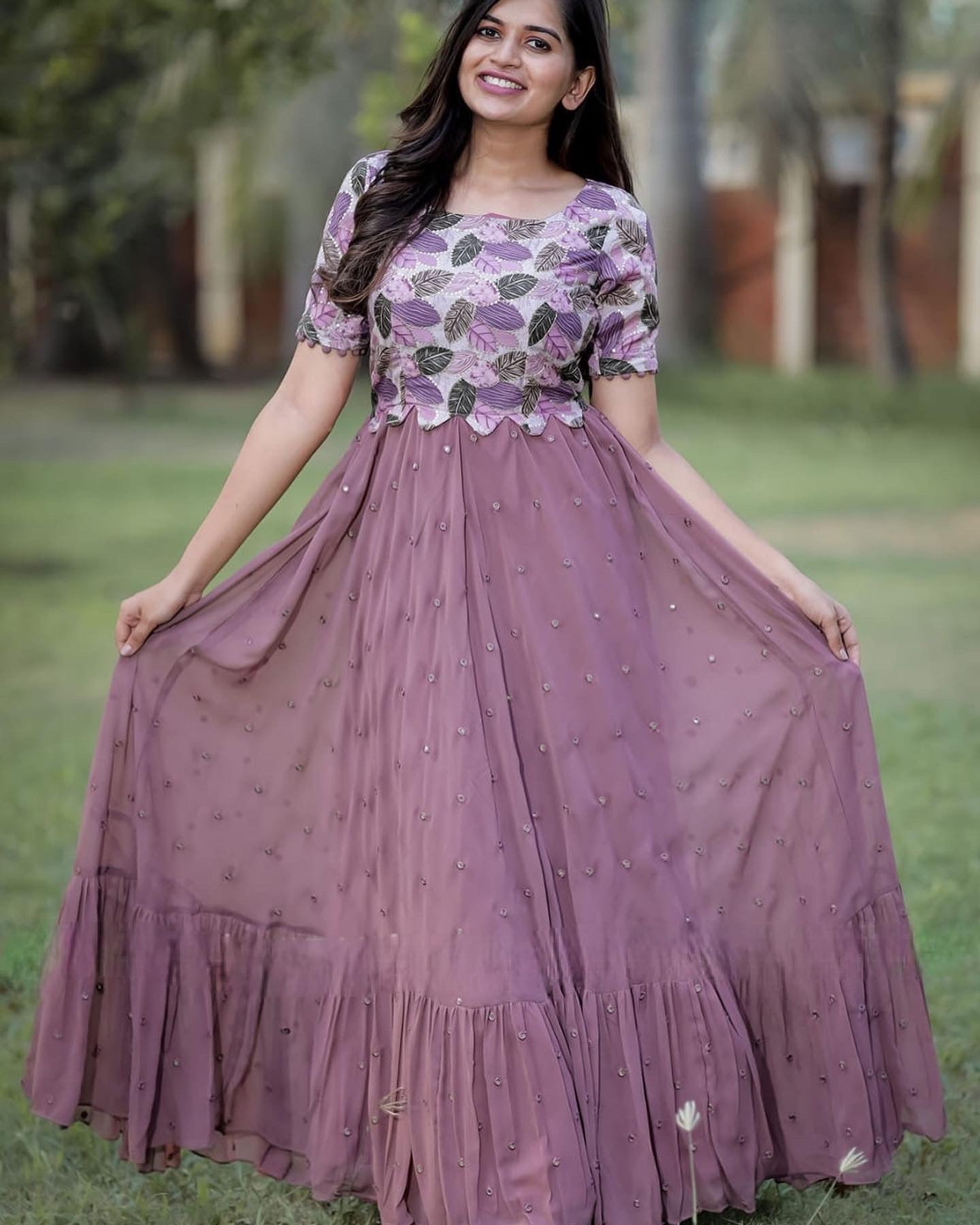 Gorgeous Lavender Long Dress with scallop design