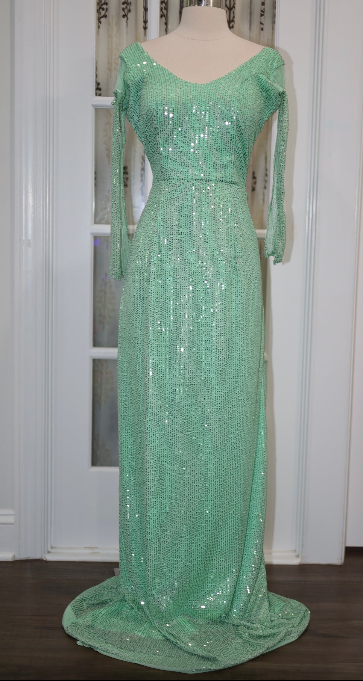 Evening Gown with fancy sleeves Mint color